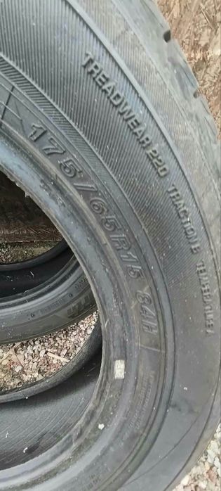 Opony zimowe Nexen 4 szt 225/65R17 grubość bieżnika 4mm