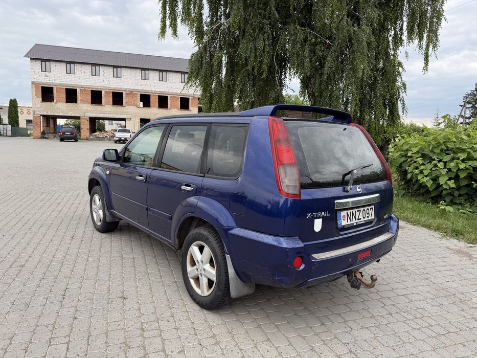 Nissan X trail 2.2 механіка 6 ступка