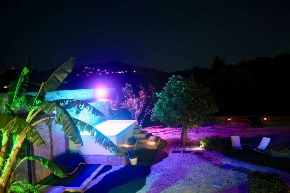 The Ruins Private Villa, Pool and Garden for special events