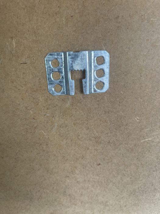 Ogromny papirus pod plastikową pleksją