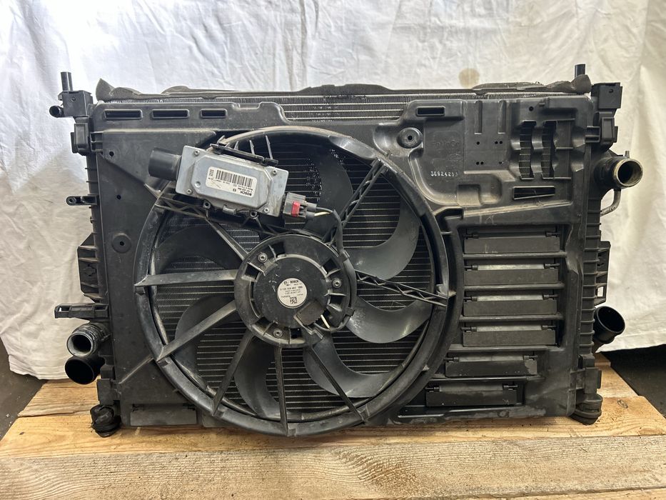 Komplet chłodnic z wentylatorem Kuga MK2 2.0 tdci