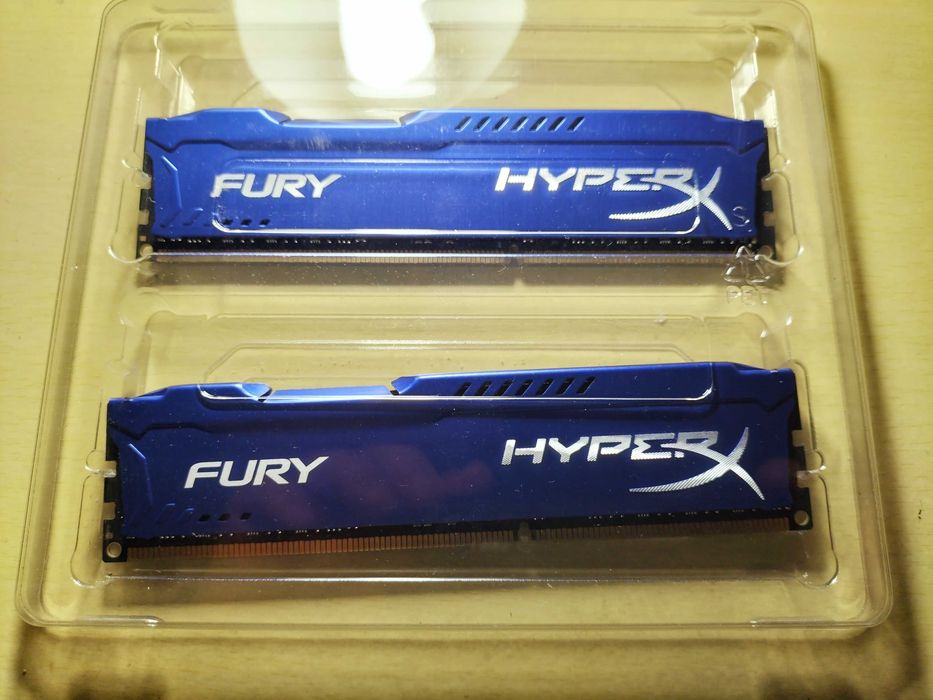 Memória RAM DDR3 HYPERX Fury (2 x 8 GB - 1600 MHz - CL 10 - Azul)