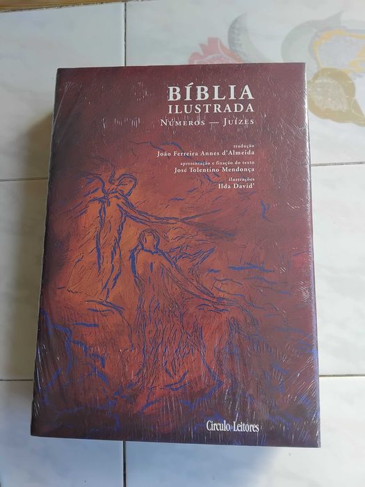 A BÍBLIA ILUSTRADA - 8 LIVROS - ESPECIAL PARA COLECIONADORES