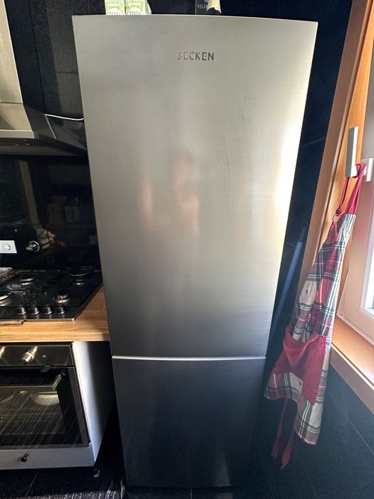 Frigorífico Combinado BECKEN Boostcooling – No Frost – 185 cm – 323L – Inox