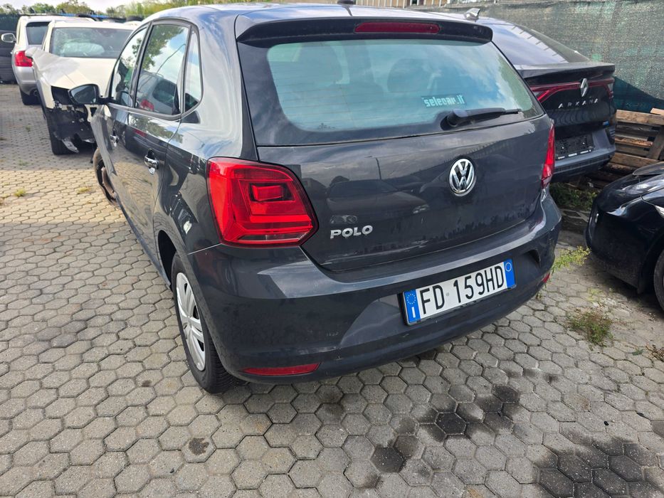 Vw Polo  1.0.benz Posiadam  inne  auta  z  włoch  całe  i uszkodzone