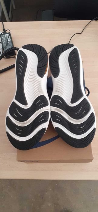 Sapatilhas de Corrida - Asics Gel Pulse 14