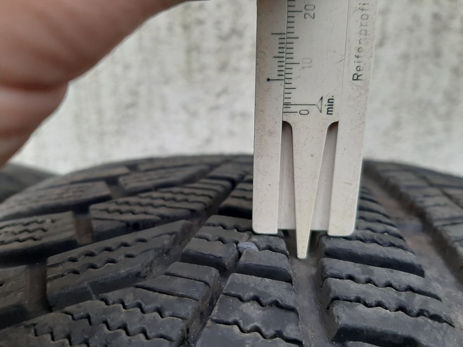 2x Zimowe 225/45R18 Hankook Winter I*Cept Evo2 RunFlat / 2022r / 7mm