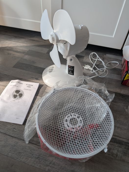 Wentylator biurkowy Russell Hobbs