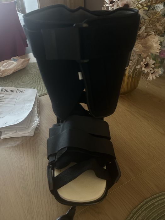But ortopedyczny  Bunion Boot rozmiar 38-41