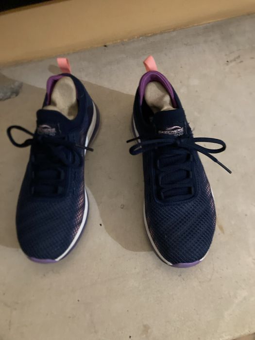 Skechers novos n 36.5 muito confortaveis