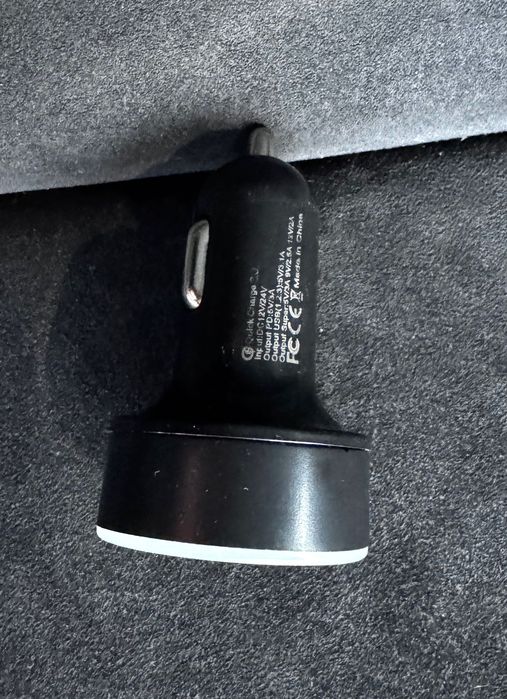 6-in-1 Fast Car Charger / Multi-port Car Charger - szybka ładowarka samochodowa
