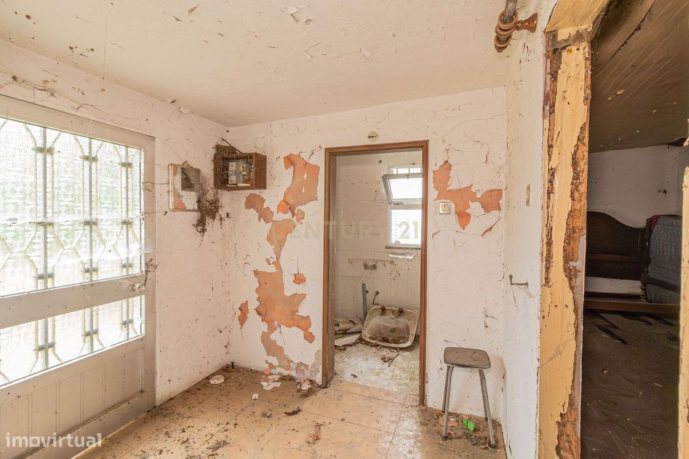 Casa em Ruínas com Jardim em Anais, Ponte de Lima