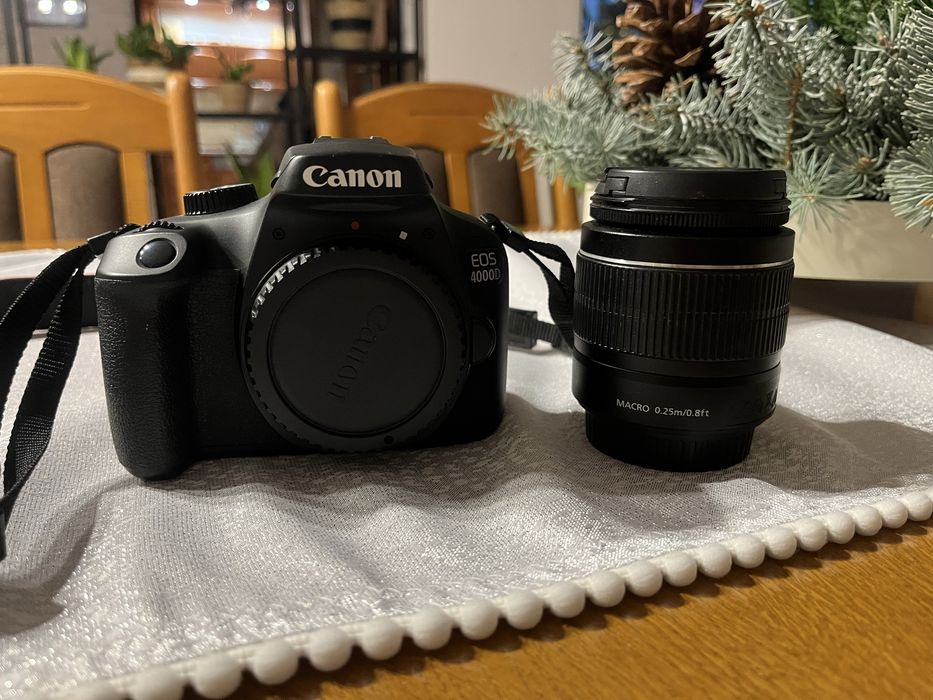 Aparat Canon cyfrowy 4000D