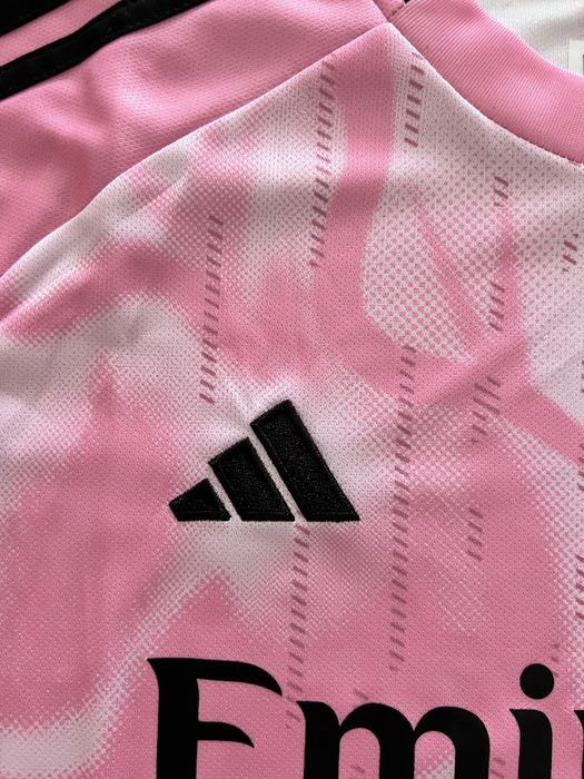 Camisola de Futebol Real Madrid Rosa