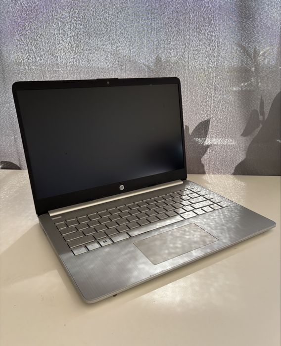 Laptop HP 14s i3-1005G1 / 16GB RAM / SSD / Windows 11 – bez ładowarki
