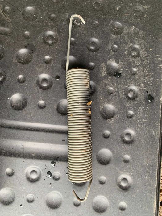 Петли крышки багажника и пружина Mercedes W211