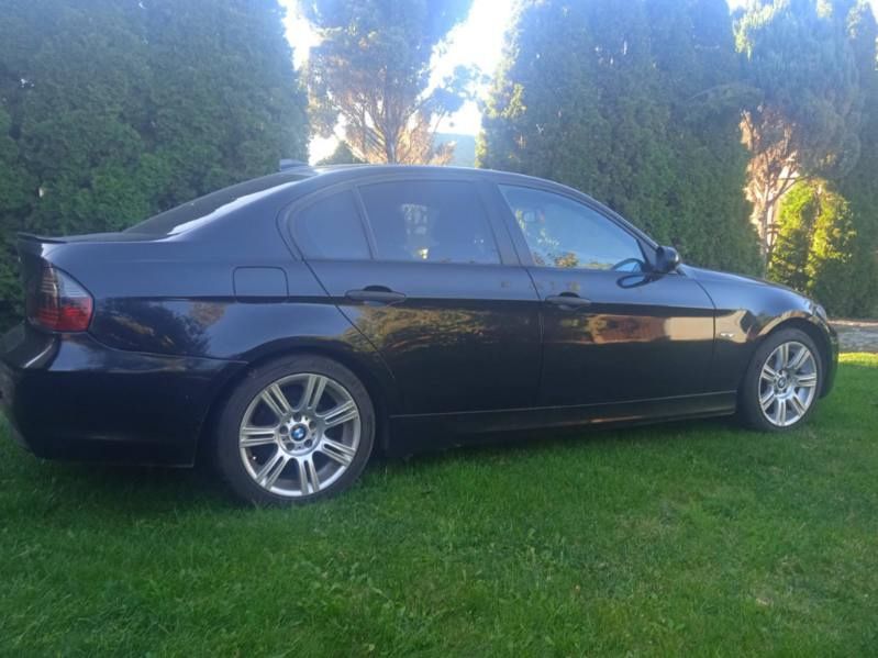 **BMW seria 320i**