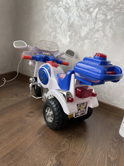 Дитячий електромотоцикл