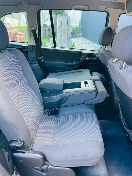 Opel Zafira 2.0dti Life , 7 lugares
DVD cent