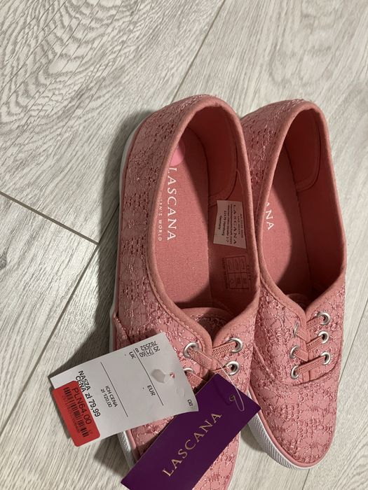 Trampki rozowe nowe metka