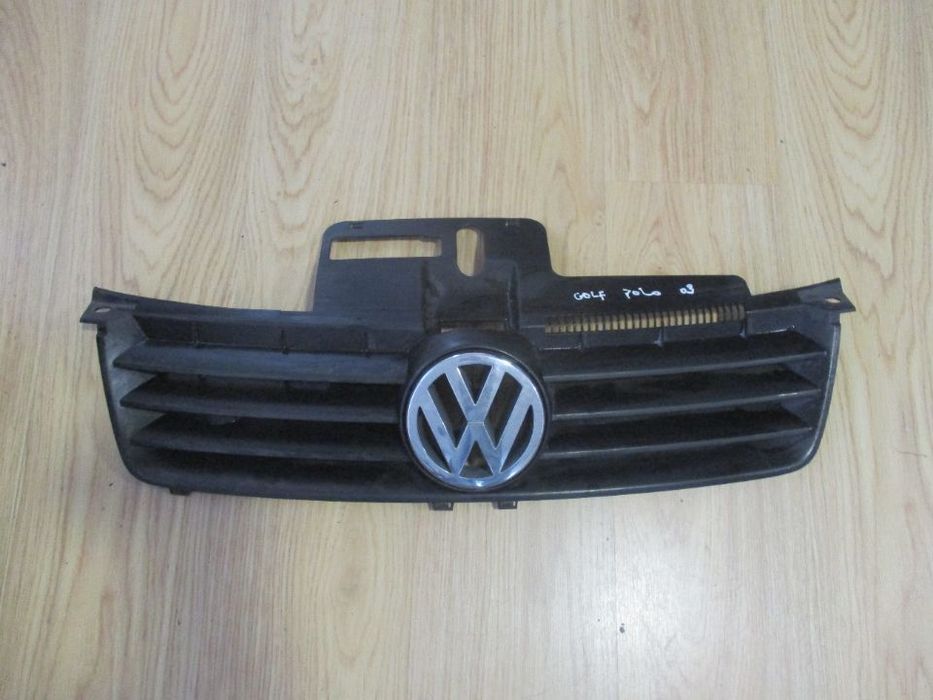 Grelha Frontal Simbolo VW Volkswagen Polo 2002 a 2008