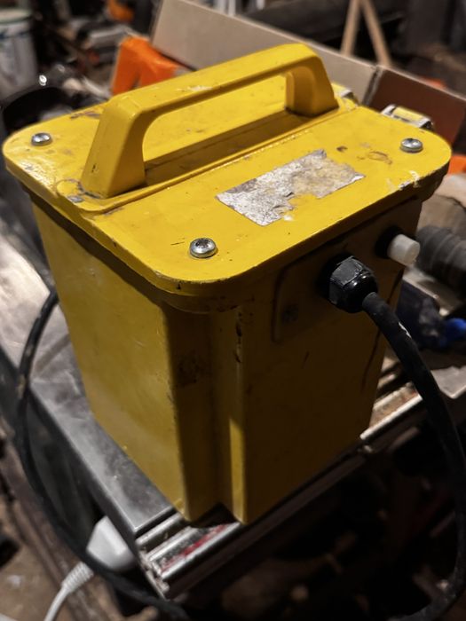 Transformator 230/110