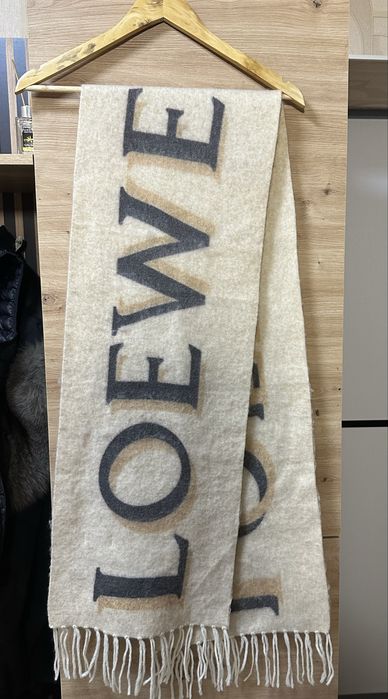 Оригінальний кашеміровий шарф Loewe