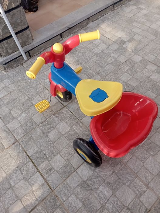 Triciclo para crianças 2, 3 anos em excelente estado