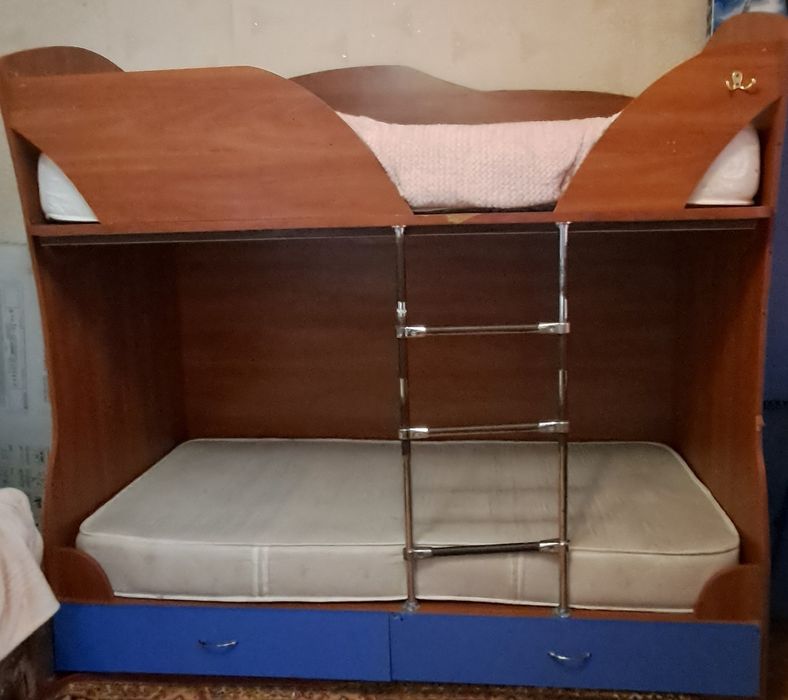 Двохповерхове ліжко