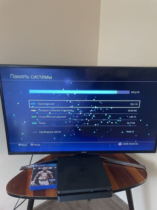 Продам PlayStation 4 на 1 терабайт