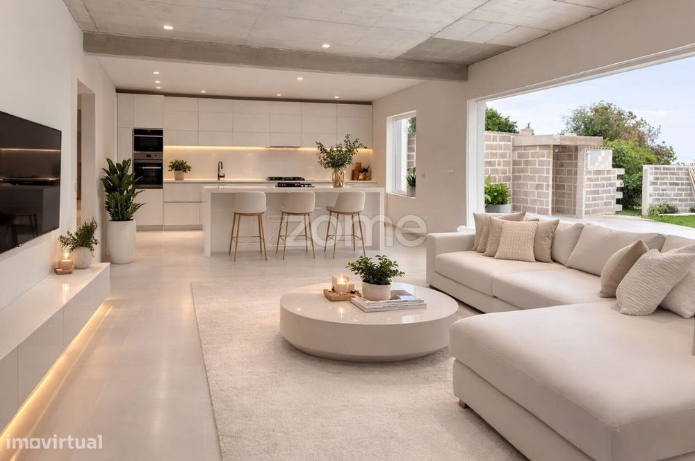 Moradia T4 com Piscina e Jardim - Chave na mão – Ponta Delgada