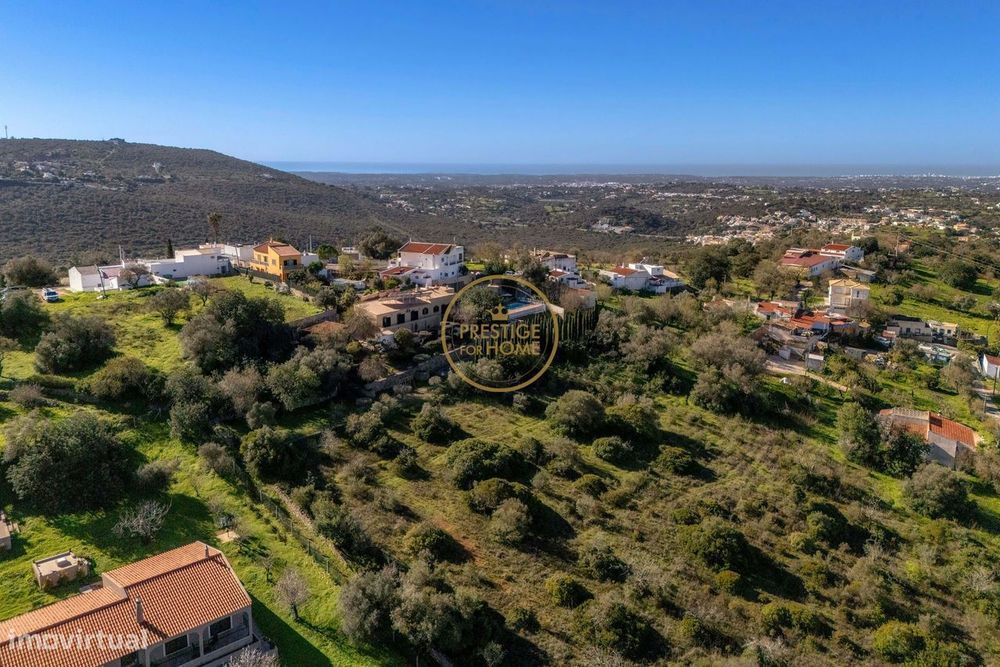 Moradia isolada com piscina e cozinha exterior – Curta distância do ce