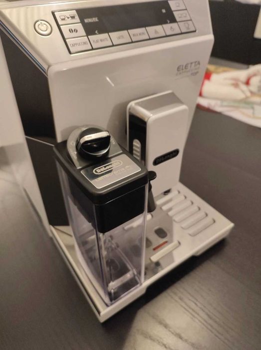 Maquina café automática grão Delonghi Eletta Capuccino Top