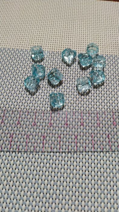 Гудзики кристали. 10 шт -20 грн