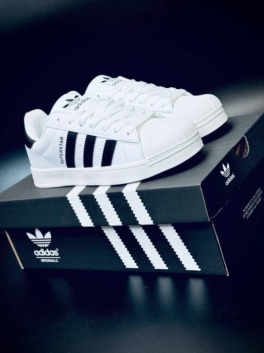 Ададис суперс стар / черно белые суперстары / подростковые женские красовки adidas superstar / трендовые красовки на лето