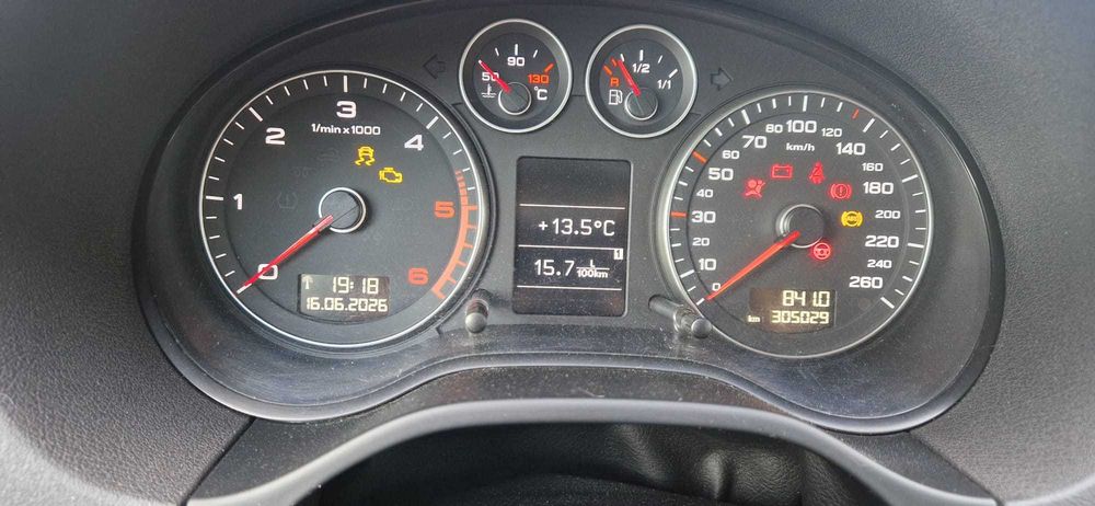 AUDI A3 SPORTBACK 8P FL 2.0 TDI 140 KM – 2008 R.