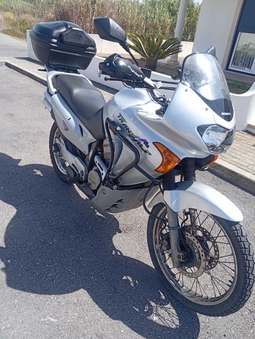 Honda Transalp 650 em muito bom estado
