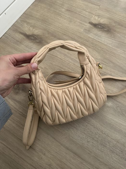 Mala bege Miu Miu