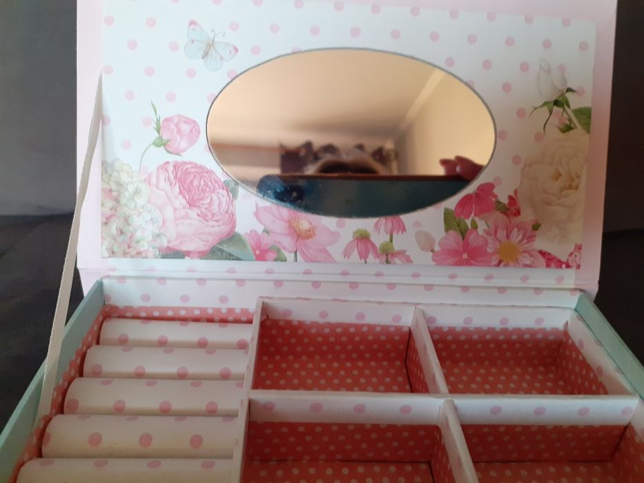 Szkatulka na biżuterię dla dziewczynek