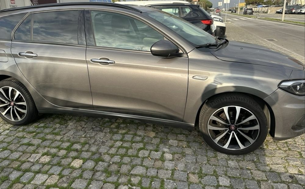 Carrinha Fiat Tipo Station Wagon 1.6 MultiJet 120 cv