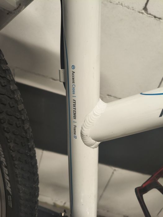 Rower crossowy 28 cali damski Accent