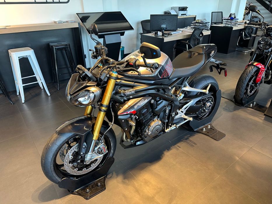 Triumph Speed Triple 1200 RS MY 2025 Diablo Red wyprzedaż rocznika!