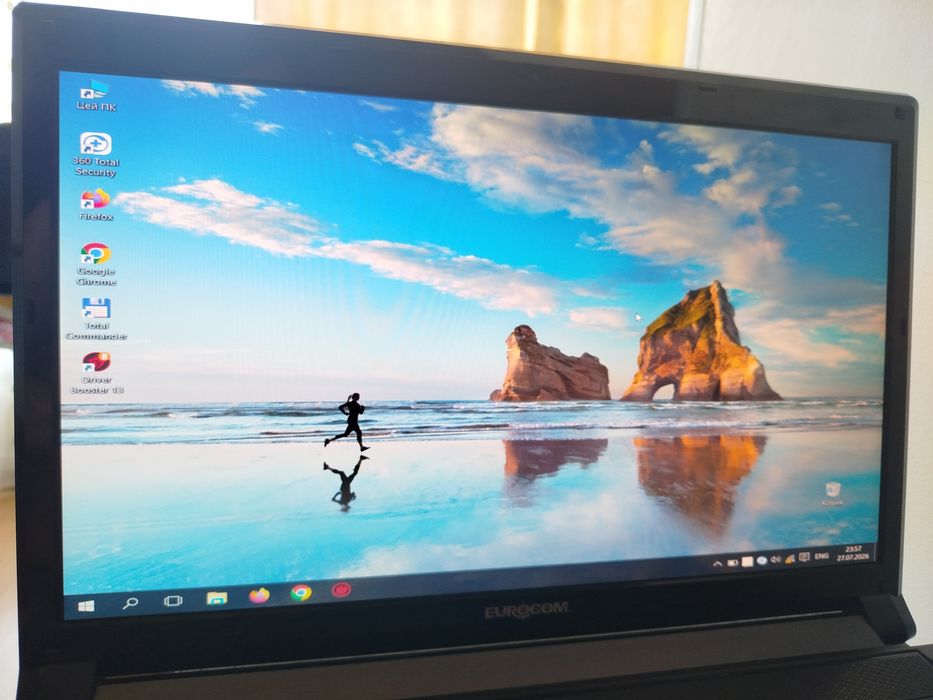 Ноутбук Eurocom-Clevo  model P150HM/відеокарт AMD: Radeon HD 6990M 2GB/опер.12GB/проц.4ядра 8-потоків Intel Core i7-2960XM до 3.7GHz/ AКБ до 4год.роб.