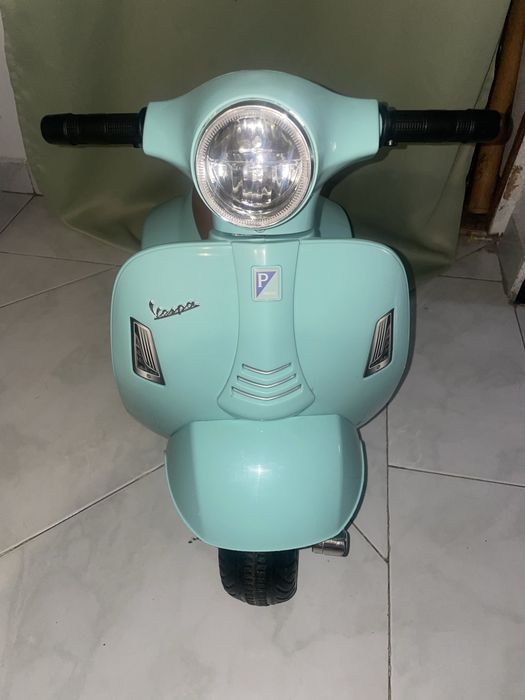 Vespa nova de crianca