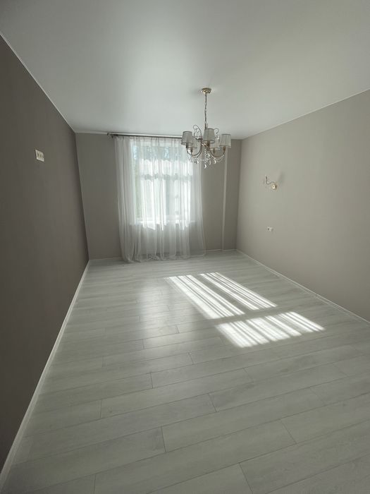 Продам 2-х квартиру, площадь Героев