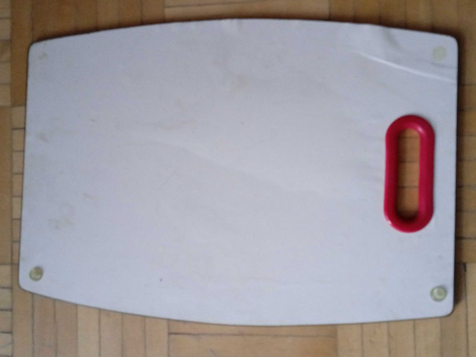 Szklane taca do krojenia w kwiatowy wzor