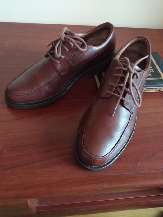 Нові шкіряні Clarks. Р. 42