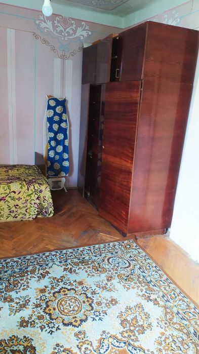 Оренда ізольованої кімнати в будинку у Винниках