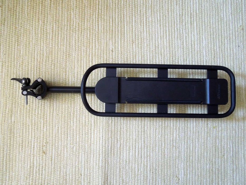 Porta bagagem de espigão de selim B´Twin 300 da Decathlon - em óptimo estado - ideal para BTT/MTB