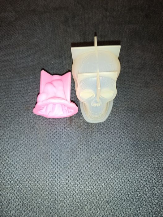Zestaw silikonowych foremek Duszka oraz Czaszki